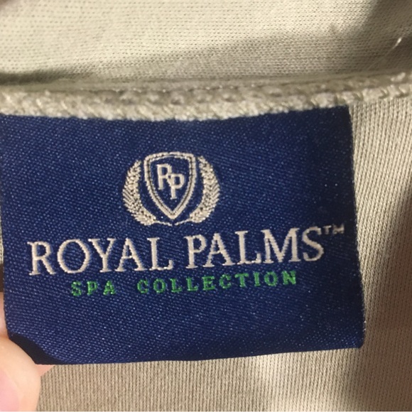 Royal Palms Spa Bathrobe A1 16 - Picture 3 of 5